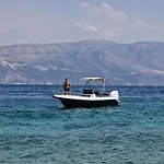 Bateau-hôtel Chosen Boat Trip By T