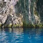 Bateau-hôtel Chosen Boat Trip By T