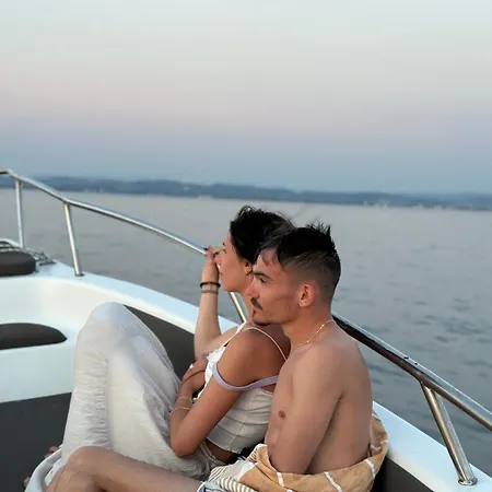 Botel Chosen Boat Trip By T Vlore