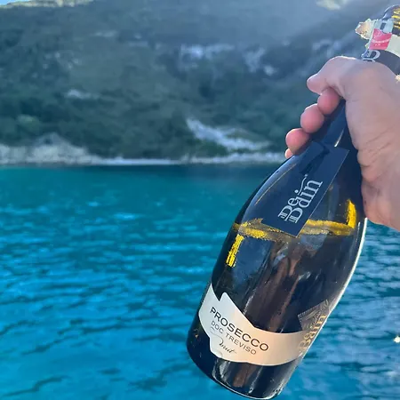 Chosen Boat Trip By T Bateau-hôtel *