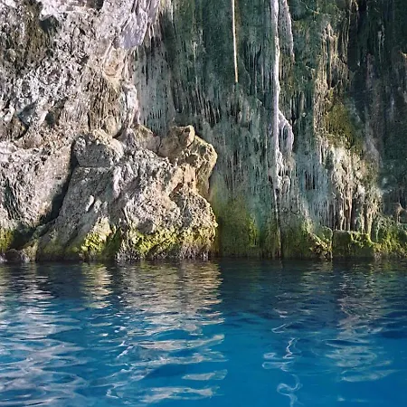 보트호텔 Chosen Boat Trip By T