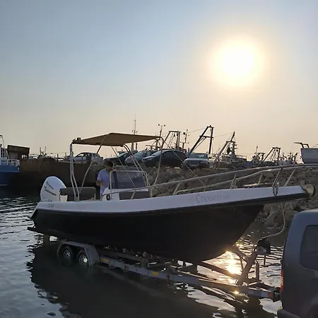 Chosen Boat Trip By T 보트호텔 Vlorë