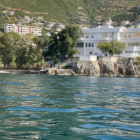 Chosen Boat Trip By T 보트호텔 *