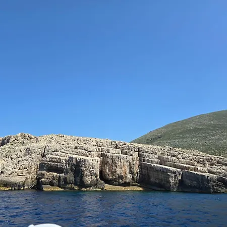 Chosen Boat Trip By T 보트호텔 *