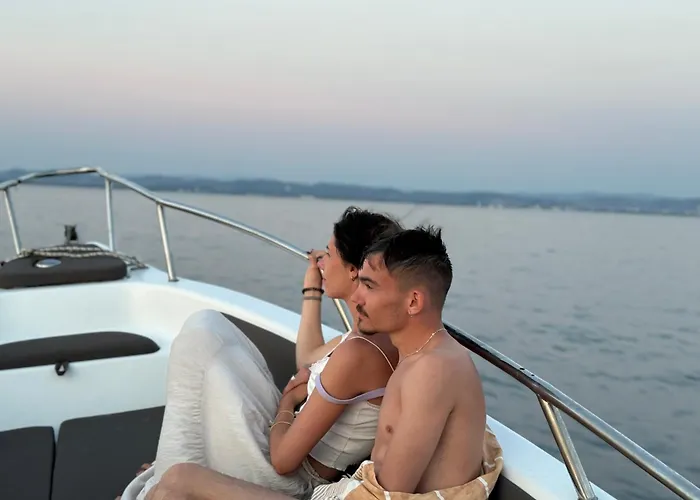 Hotel na wodzie Chosen Boat Trip By T Wlora