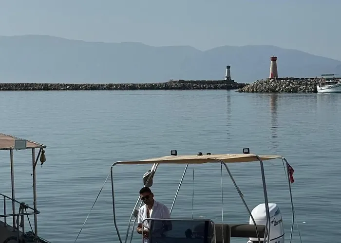 船屋 Chosen Boat Trip By T